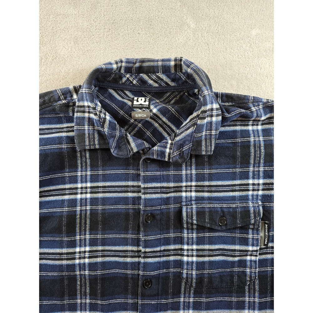 DC Shoes Flannel Shirt Mens Small‎ Blue Plaid Long Sleeve Button Up Skate